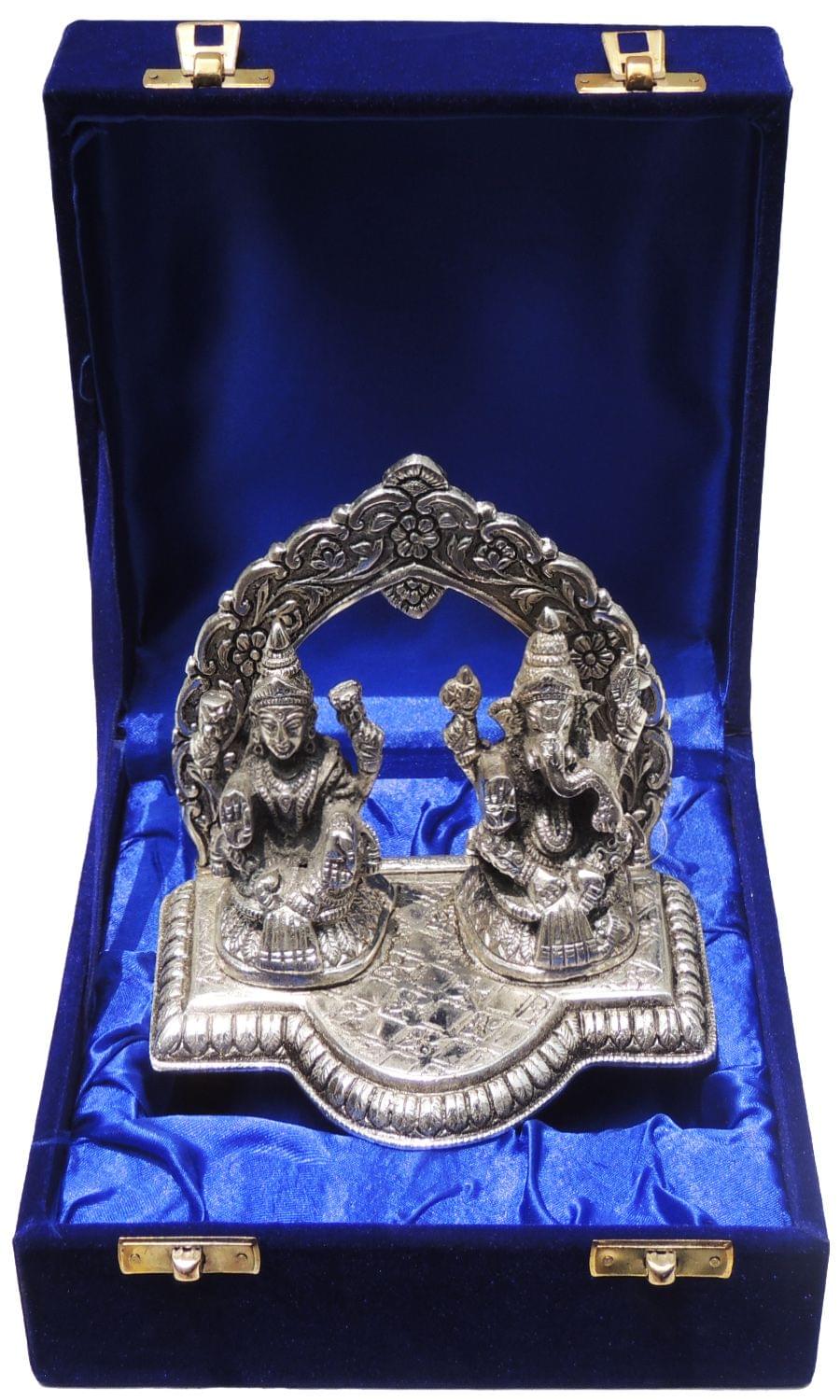Showpiece Aluminium Modern LG - 5.5*3.3*4.5 inch (AS076)