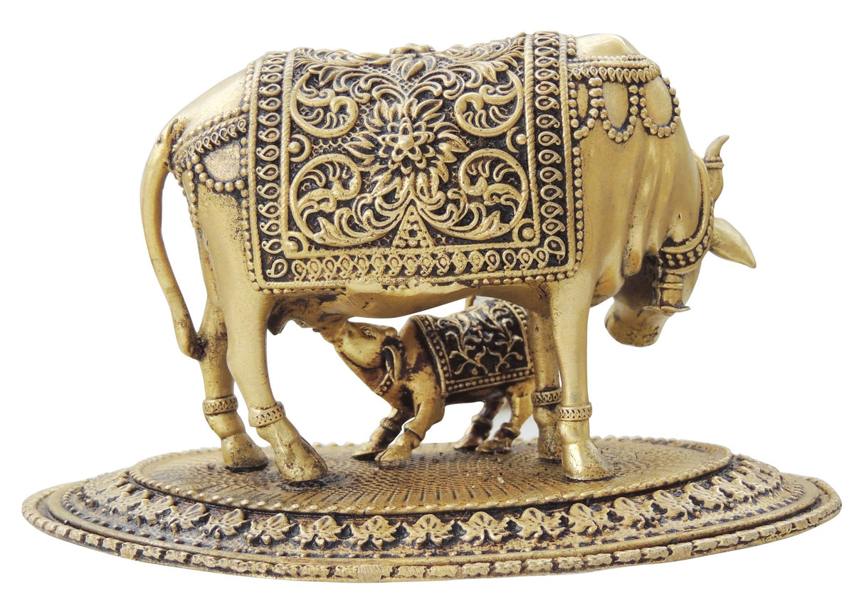 Brass Showpiece Gaye Bachadha Statue, Made From Machine- 5.7*3.6*3.5 Inch (BS1727 F)
