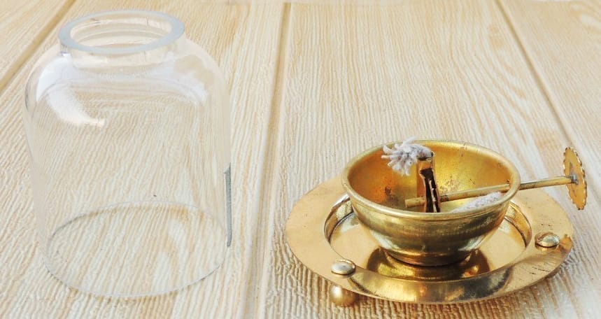Brass Table Decor Adjustale Wick Oil Lamp Deepak - 4.5*4.5*3.3 Inch, 50 ML (Z617 C)