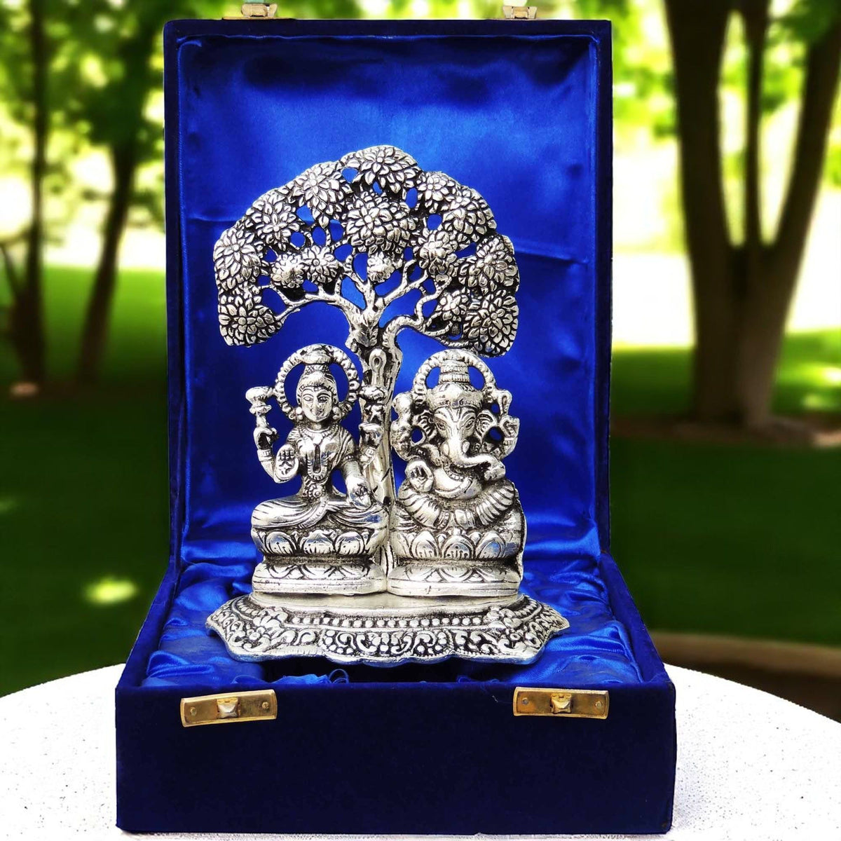 Showpiece Aluminium Laxmi Ganesh - 5.2*3.2*6.7 inch (AS089)