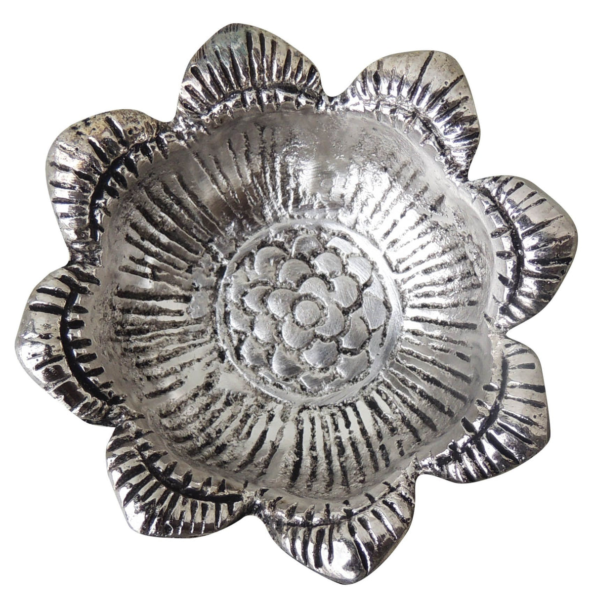 Aluminium Showpiece Flower Deepak, Oil Lamp - 2.6*2.6*1 Inch (AS268 F)