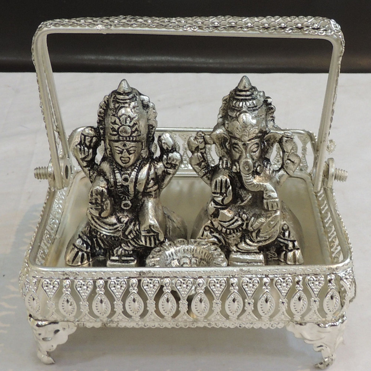Aluminium Showpiece Laxmi Ganesh - 5*5*4 Inch (AS514 S)