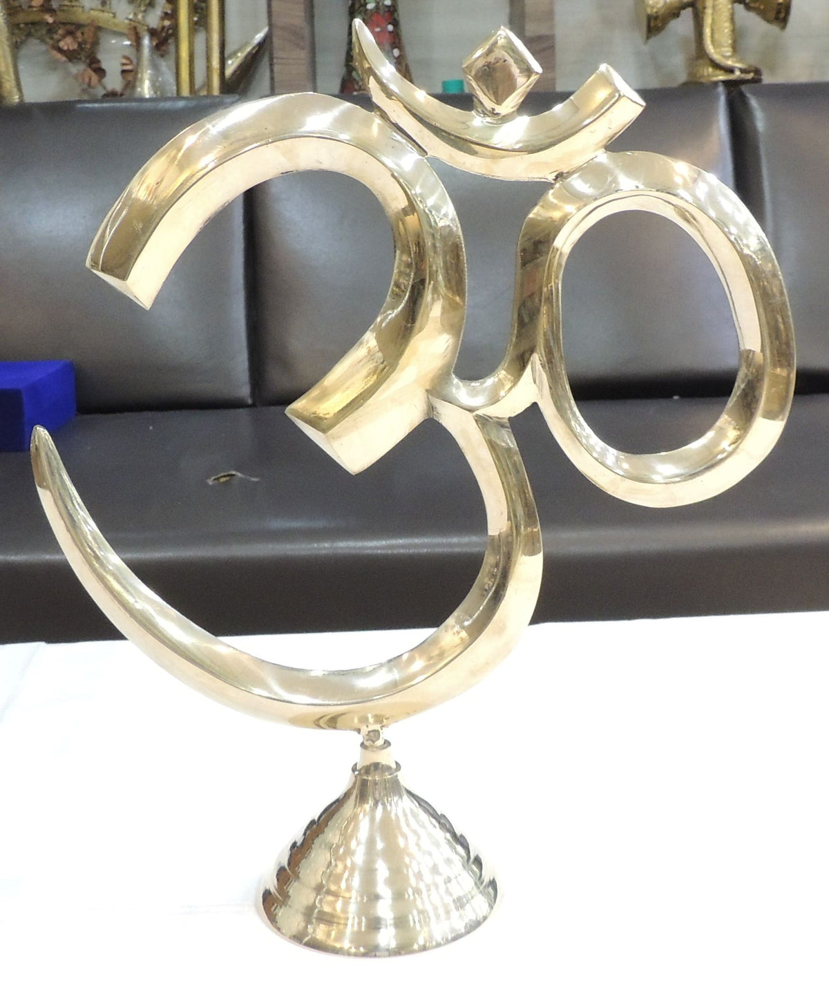 Brass Home Decorative Standing Om With Base 1*3.5*12.5 Inch (F785 I)