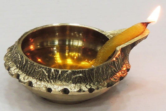 Brass Table Decor Oil Lamp Kuber Deepak - 3*2.5*1.2 inch (Z140 D)