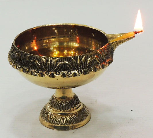 Stand Kuber Deepak No. 6 - 4.5*3.8*3.3 inch (Z194 H)