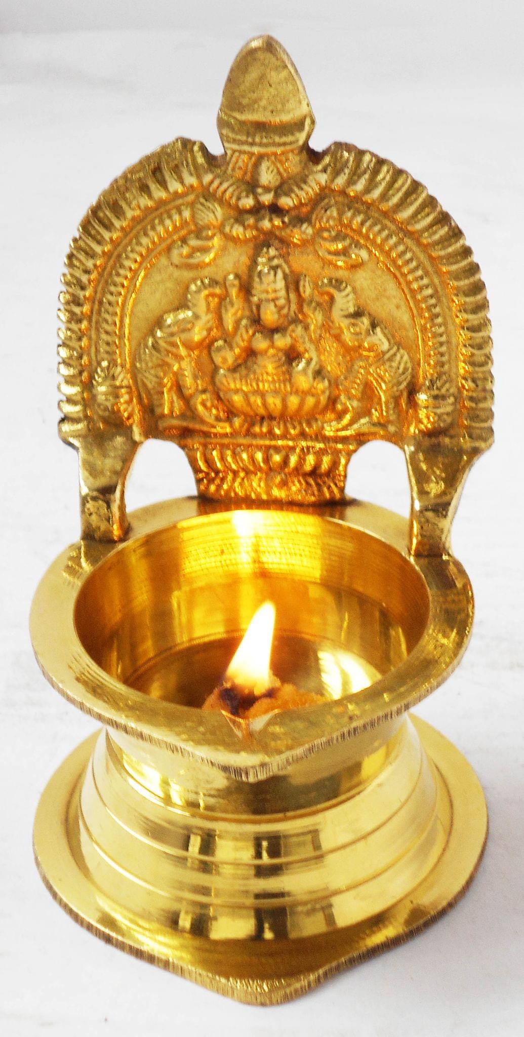 Kamakshi Deepak No. 16 - 2.6*2.6*4.1 inch (Z392 E)