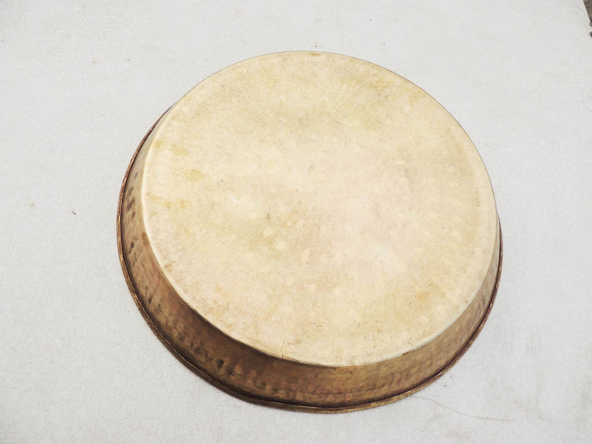 Brass Thaal With Brass Finish Diameter 22 Inch - 22*22*2.5 inch (Z444 A)